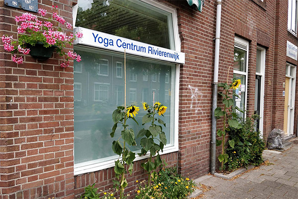 Yoga Centrum Rivierenwijk is geopend.
